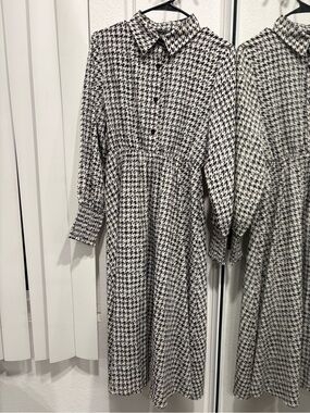 Houndstooth Button-Front Long Sleeve Dress
